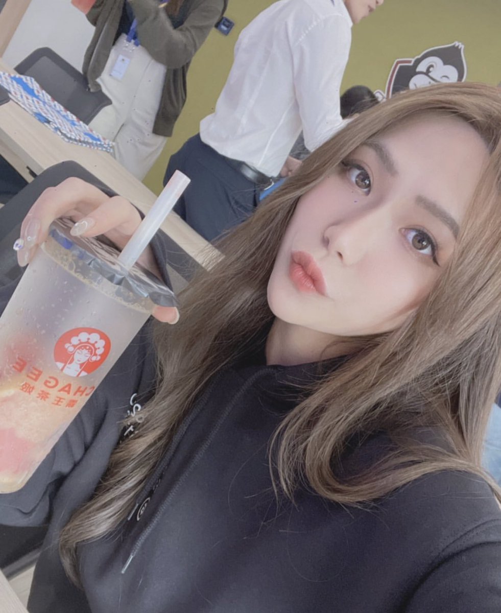 GM - Successful merge, successful event. 🚀🚀🚀🚀💦

#bullish #WomanInNFT #ETHMerge