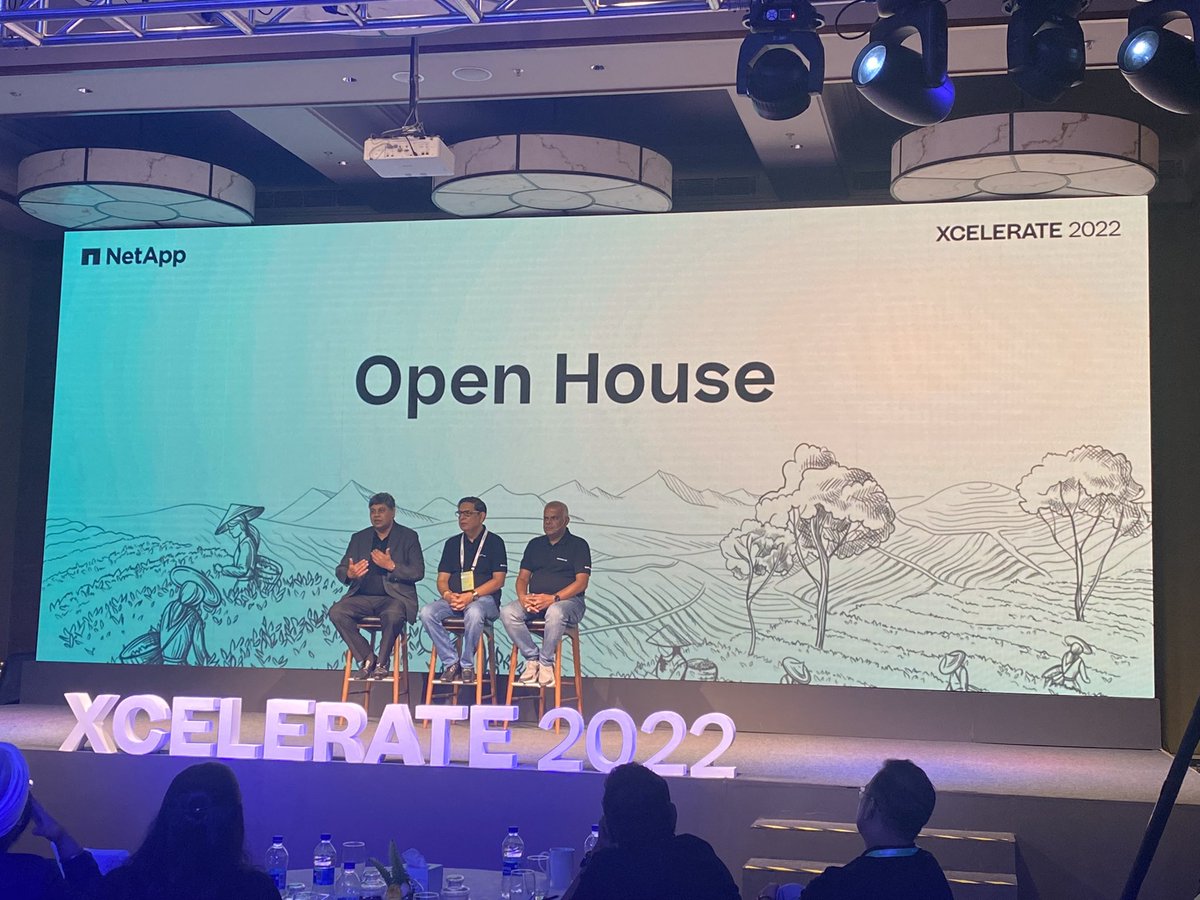 AmanMatharu's tweet photo. Open house discussion with our Leaders…!! 
.
.
.
.
.
#netappxcelerate2022 #netapp @NetApp @NetAppAPAC @NetAppCloud @NetAppPartners https://t.co/mVmoIzpWQD