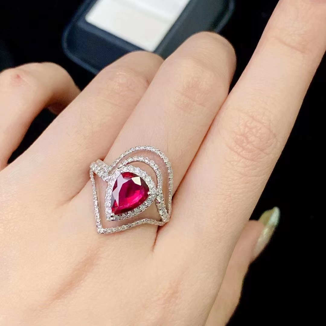 Lisa13140068326's tweet photo. Like this ring so much!🥰💍😍😘💎
#diamondshop #ring #labgrown #sustainablefashion #ethicaljewelry #jewelry #Diamond #Earrings #Lab #Grown #Diamonds #fashion #lifestyle #labgrowndiamonds #diamondjewelry https://t.co/dpGOvfqWqt