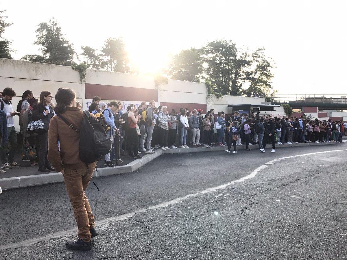 ALLAINClmence1's tweet image. Congratulations @UnivParisSaclay ! Your attractivity is clearly increasing… faster than the public transportation network 😢