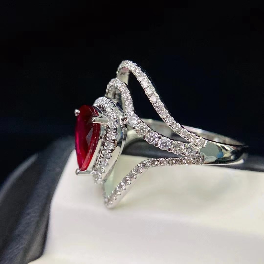 Lisa13140068326's tweet photo. Like this ring so much!🥰💍😍😘💎
#diamondshop #ring #labgrown #sustainablefashion #ethicaljewelry #jewelry #Diamond #Earrings #Lab #Grown #Diamonds #fashion #lifestyle #labgrowndiamonds #diamondjewelry https://t.co/dpGOvfqWqt