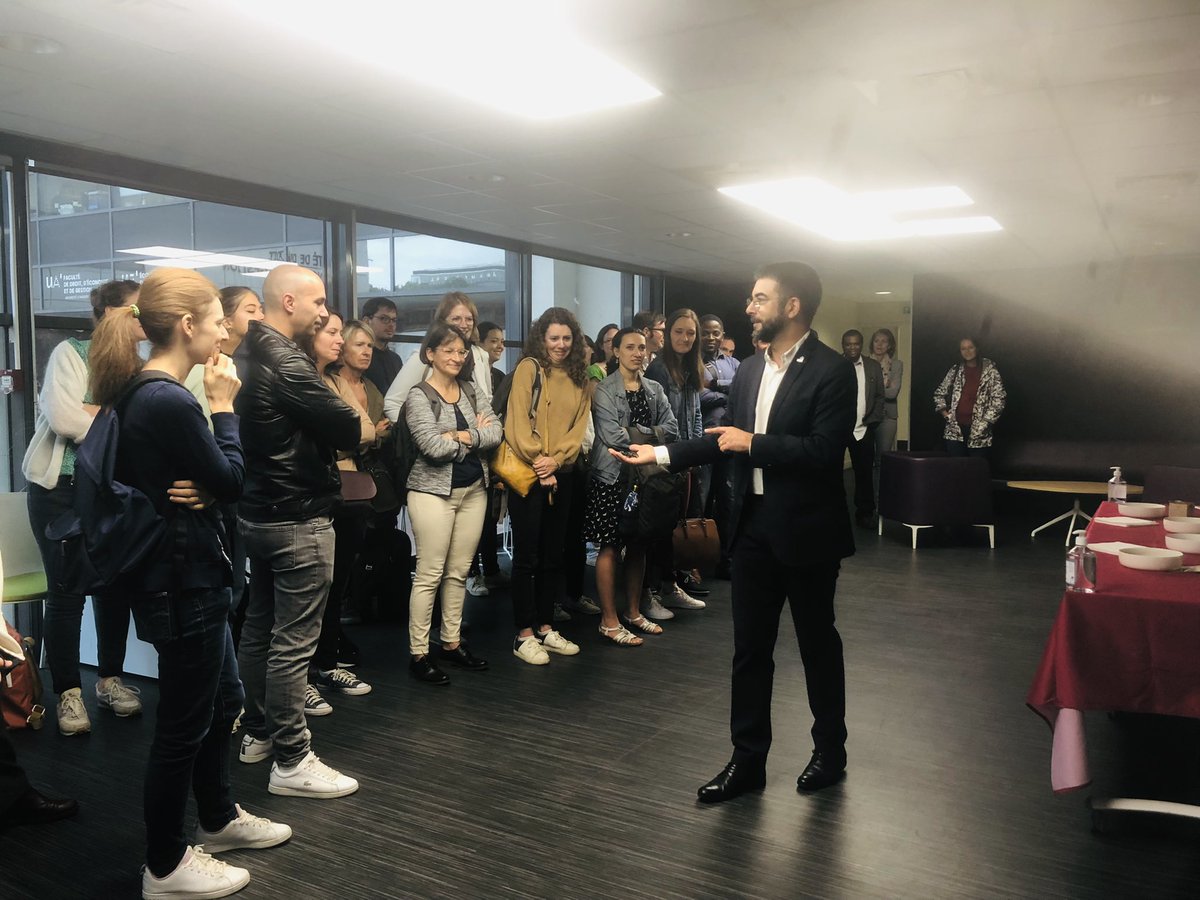 IAEAngers's tweet photo. Les nouveaux personnels de l’@UnivAngers viennent à la rencontre de l’#IAEAngers et de ses spécialités (culinaires🐛🦗) ce matin à l’occasion de leur Campus Tour. Une manière originale de souhaiter la bienvenue à nos nouveaux collègues 🤗 #AAPRO #welcommunity #espritiae https://t.co/wm3E5rmvGT
