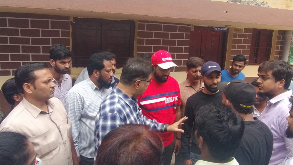 balala_ahmed's tweet photo. On instruction of @aimim_national Prsident @asadowaisi padyatra im #moosarambagh along with #TSSPDCL #GHMS #HMWSSB for Development works in #Malakpet Constituency https://t.co/iojUteS20l