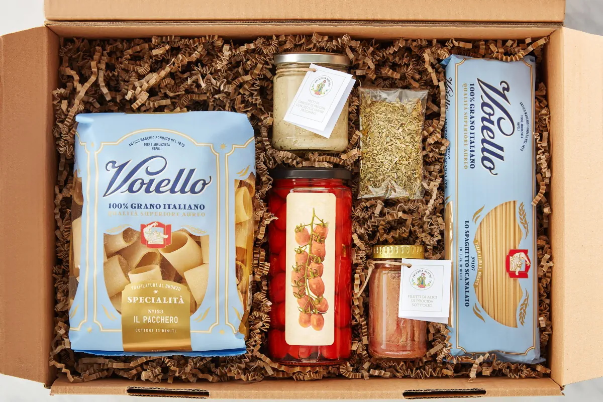 quomi_it's tweet photo. Scopri anche tu la box #Quomi in edizione limitata dedicata a #Procida, #CapitaledellaCultura2022!
Gusta a casa i sapori unici della cucina procidana, con due ricette di alta qualità create in collaborazione con #Voiello.
▶ Scopri e ordina su https://t.co/MK1mLbMVop
#mealkits https://t.co/Qmko22w8oE