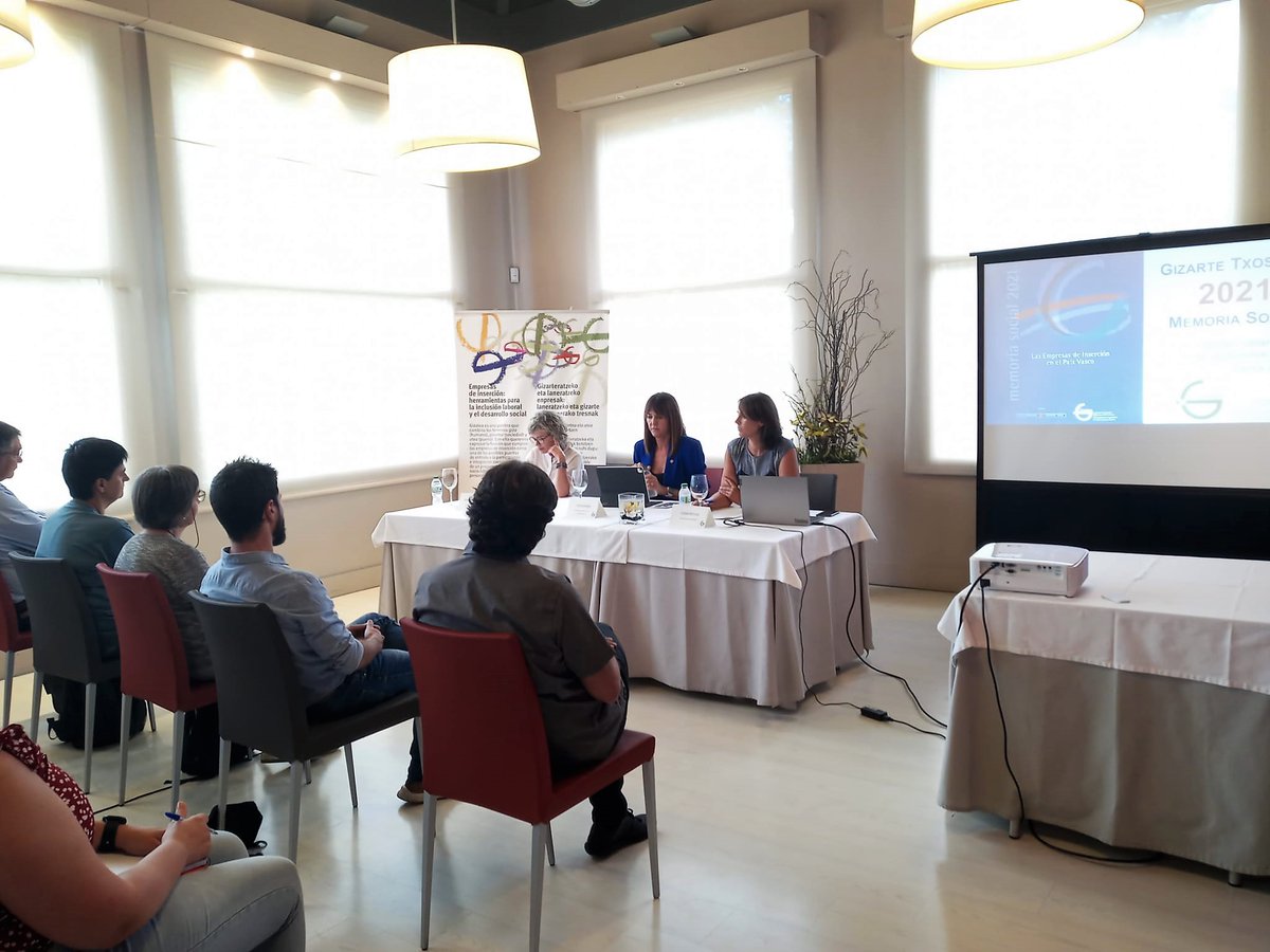Presentación Memoria Social 2021 <a href="/Gizatea/">Gizatea</a>
Asistimos con orgullo por los datos de las #empresasdeinserción:
🟢 1.438 personas trabajadoras
🟢 777 personas en proceso de inserción
🟢 tasa inserción = 61% al finalizar el itinerario

Zorionak #Gizatea por ponerlo en valor 
#GrupoSSI