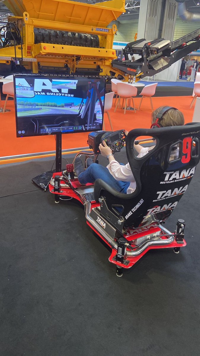 ATGgroup's tweet photo. We are at the NEC In Birmingham this week visiting the  @ContaminationEx 

Fantastic networking opportunities and lots of interactive stands this year, though we think some people might be having a bit too much fun! 🏎

#contamination #geotech #birmingham #environmental https://t.co/iZTYddTljw