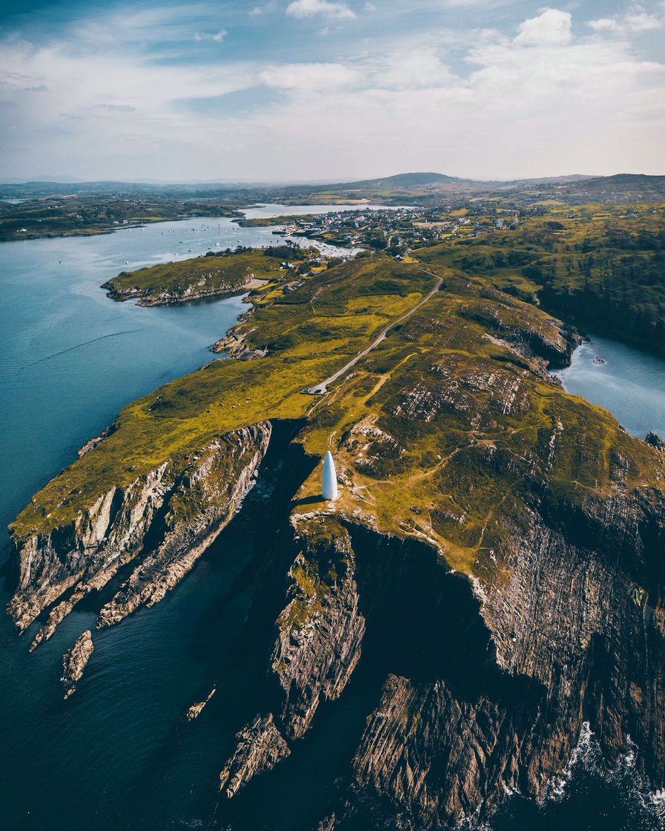 Hello, Lot's wife! Baltimore's very own pillar of salt keeping a watchful eye on the coastline!

📍Baltimore, County Cork

📸 instagram.com/jbowphoto/