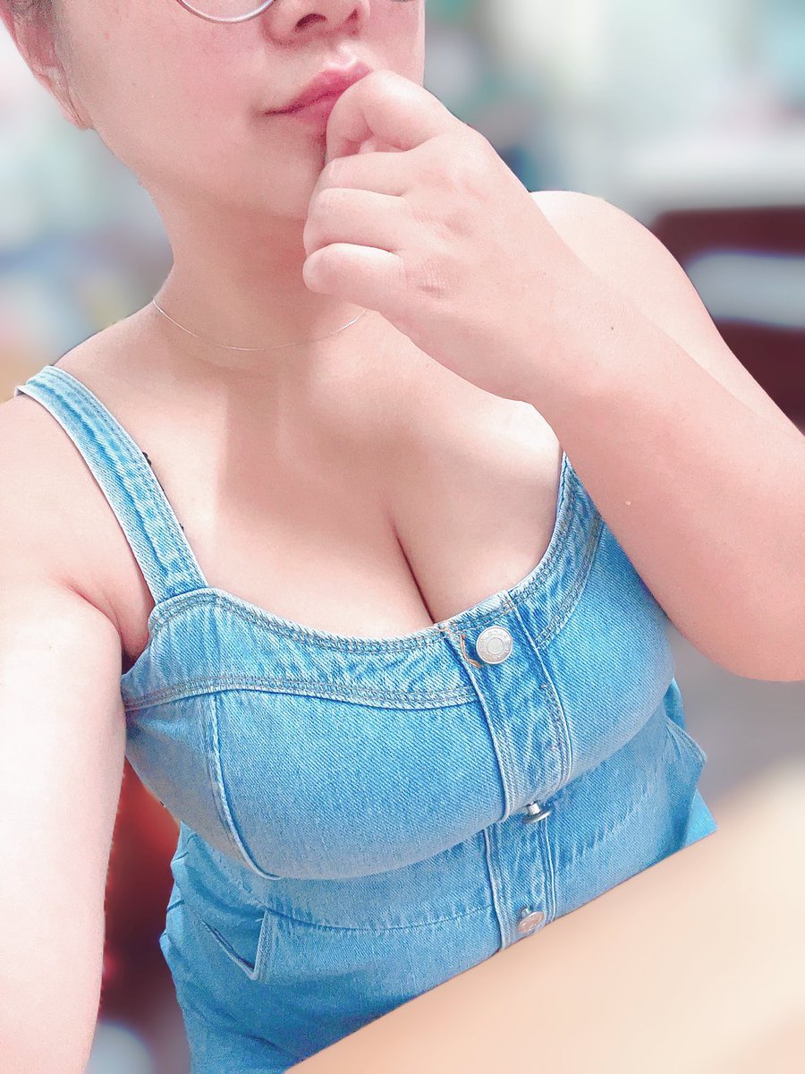 晚餐吃什麼好呢🤔

#肉肉阿姨 https://t.co/fBtETPvxaP