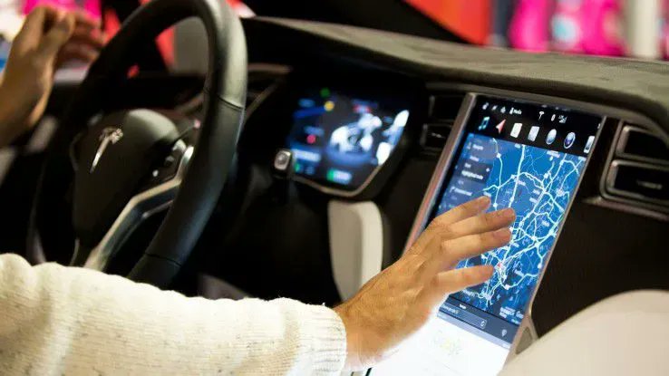 _mobility_'s tweet photo. Tesla - Navi nur noch im Abo
💵 Mit Tesla führt ein weiterer Autobauer ein Abo-Modell für essenzielle Fahrzeugfunktionen ein. Nach einer All-inclusive-Phase muss der Kunde künftig zahlen, wenn er die Features weiternutzen will.
#susbscription #cx
https://t.co/F6w9F917pi https://t.co/LQ4TQn8W57