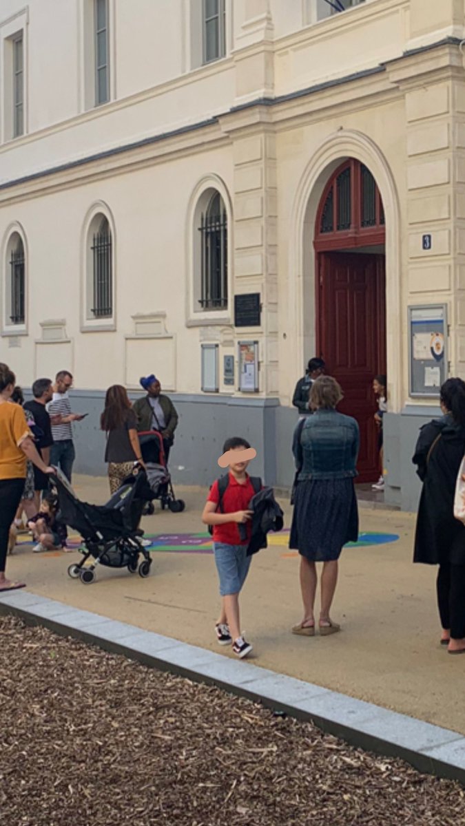 la vraie julie tweet media