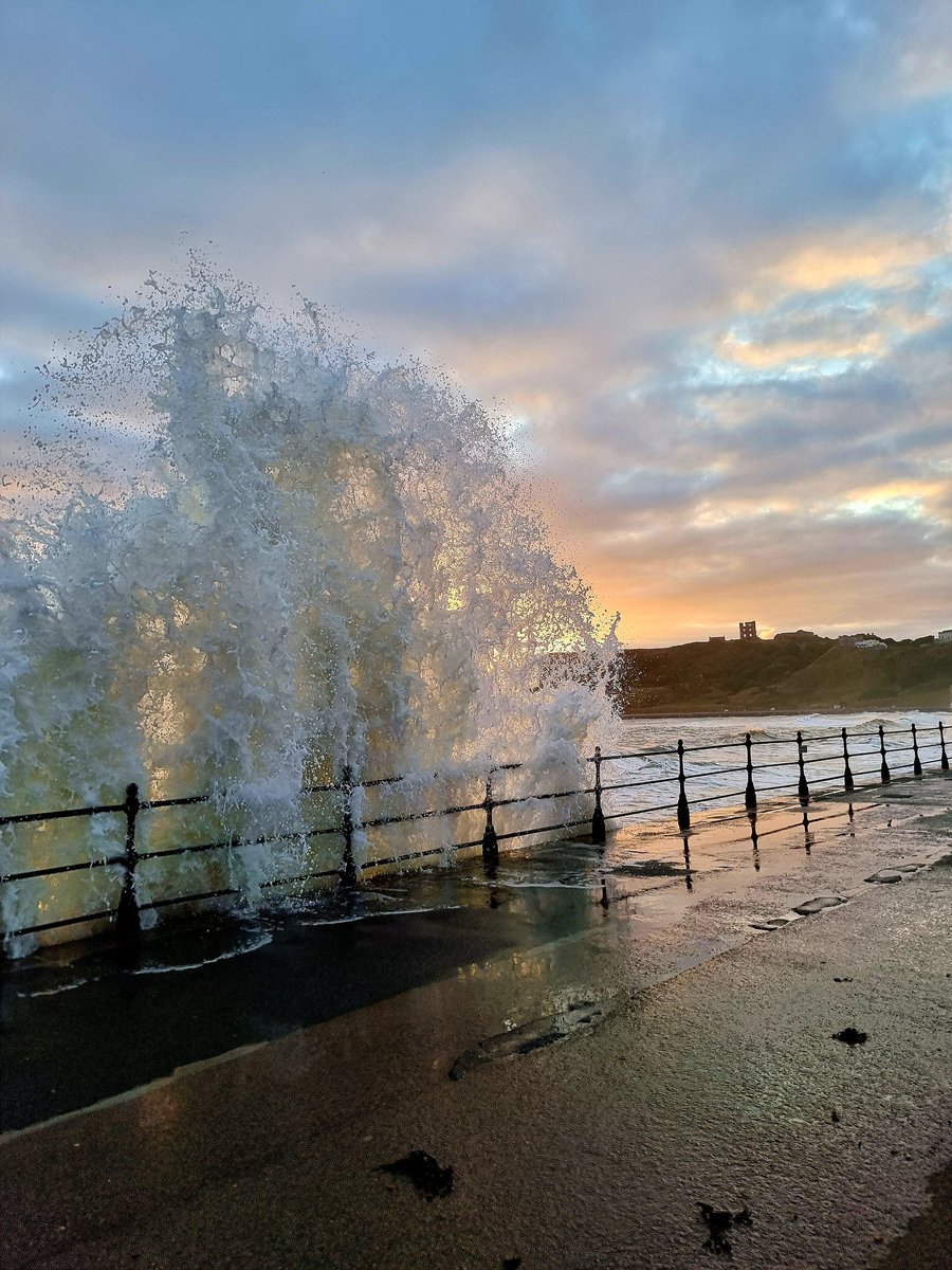 A beautiful #sunrise 🌅 soothes a broken soul 💔 you have to soak it up 🌊 and breathe it in 🙇‍♀️ to get through the day ahead 🙏 #Grief
#heartbroken #Weather #morning
<a href="/itvcalendar/">ITV News Calendar</a> <a href="/BBCLookNorth/">BBC Yorkshire</a> <a href="/JonMitchellTV/">Jon Mitchell - Weatherman</a> <a href="/bbcweather/">BBC Weather</a> <a href="/DiscoverCoast/">Discover Yorkshire Coast</a> <a href="/RichardHammond/">Richard Hammond</a> <a href="/thismorning/">This Morning</a> <a href="/loosewomen/">Loose Women</a>