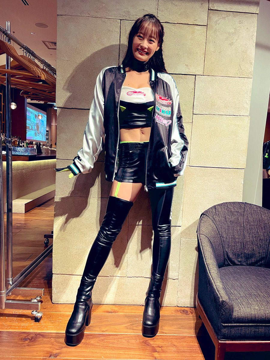 レーシングミク 2022Ver. リバーシブル スカジャン」ご予約開始しま