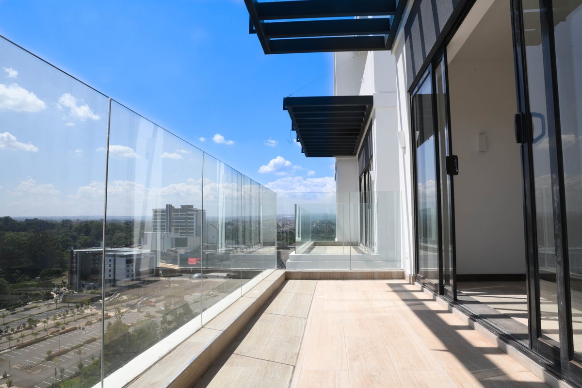 TwoRiversSocial's tweet photo. The @RiverbankKE balconies offer you exquisite views of the greenery surrounding the building, the @TwoRivers_KE , and the neighboring Runda and Rosslyn estates. 

Call +254 709 902 902 to rent or buy a Riverbank Apartment. https://t.co/Ituu6VSNky