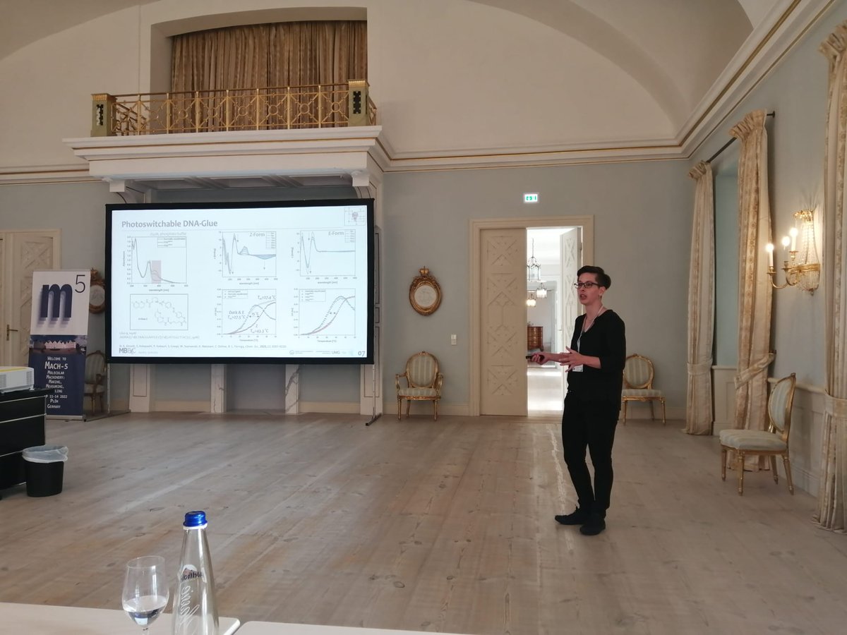 After almost three weeks on the road, now on the last train to Göttingen!
The last couple of days at #MACH5  and Hamburg were a fantastic final of this year's summer tour. Thanks for all the inspiring discussions and this great meet up!! 💡🧪