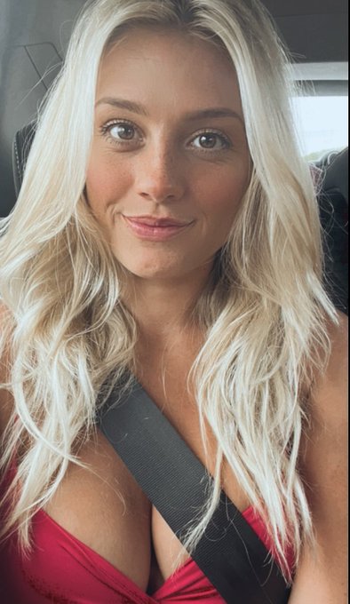 J&rsquo;ai beaucoup des choses &agrave; vous dire aujourd&rsquo;hui, follow mon nouveau Instagram pour suivre mes story&rsquo;s