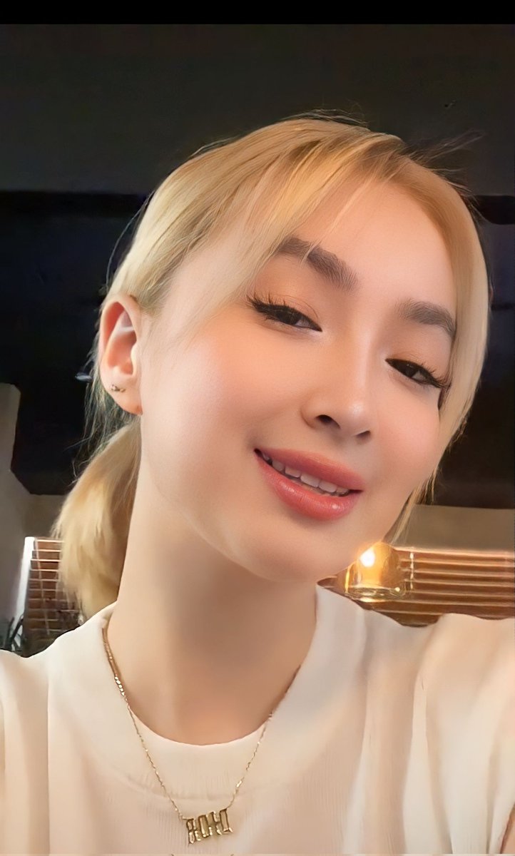 DailyYumi's tweet photo. — Missy has been missed, nothing new still gorgeous.  @iamyumigarcia 

→https://t.co/v5OVMIDzpj https://t.co/cvCmuNo0aH