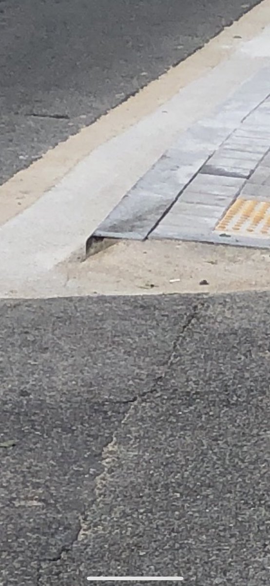 도시노동자 tweet media