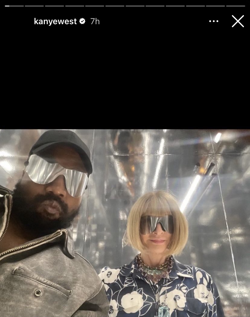 QueZillo1's tweet photo. Kanye West y Evelyn Matthei https://t.co/U5KjLJ4JYp