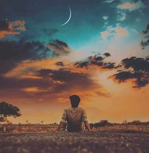 هي جميلةٌ ك.الطوق
تزيدُ من حلو المُّر سُكراً