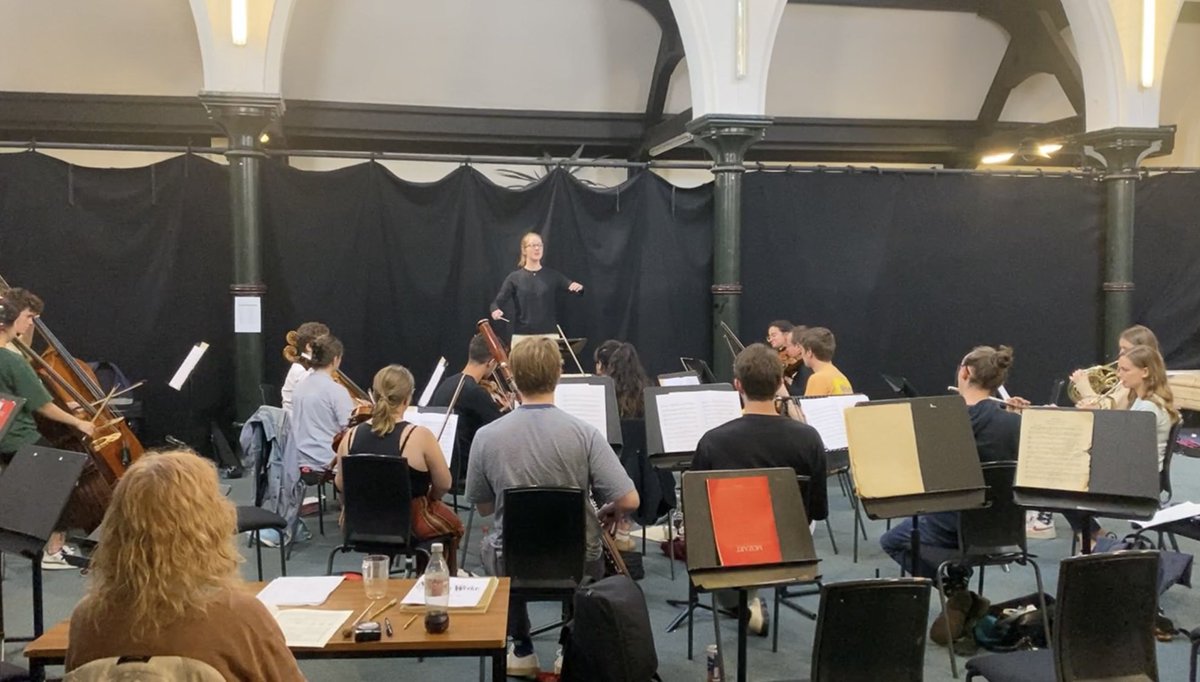 A wonderful weekend as part of the Glover-Edwards Conducting Programme @RoyalAcadMusic with Sian Edwards and an inspiring, lovely group of conductors! Conducted some Stravinsky for the first time 🌳🤩🎶