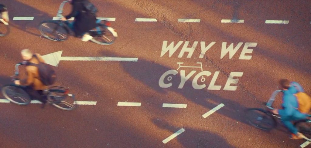 VelosenVille's tweet photo. Pourquoi roulons-nous à vélo ?
À l'occasion de la Semaine Européenne de la Mobilité, le Collectif organise une projection du film "Why we cycle" en version française (prêté et créé par #ADAVA 🙏) suivie d'un débat avec les bénévoles du Collectif.
https://t.co/DYCSW6PnpU https://t.co/Sk0m2M7eO3