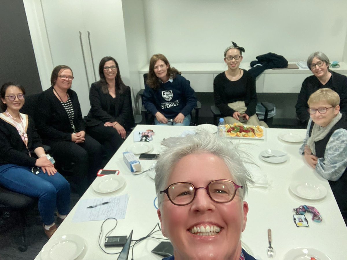 <a href="/Maura1Dowling/">Maura Dowling</a> embraces opportunity to meet/work/collaborate with <a href="/CNRU1/">CNRU💙</a> in #myeloma #haemonc #nurses #research ahead. Win win win for us all. Welcome friend x