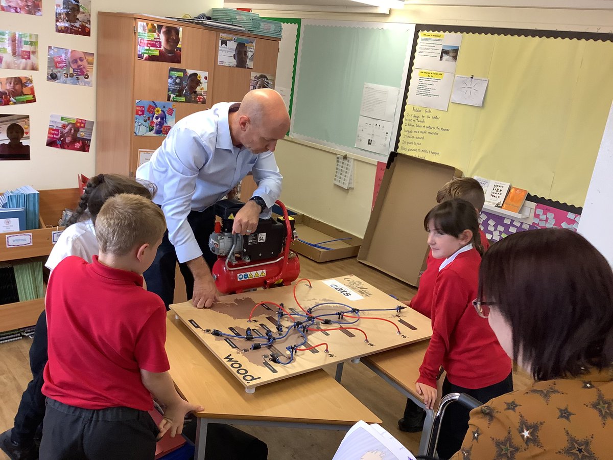 HGPAMrsW's tweet photo. What an amazing afternoon we had yesterday learning all about natural gas and how we use it! #harrowgatestem #harriwgateacademy #harrowgatescience #childrenchallengingindustry @HGPAMrAdams https://t.co/ChWVPpFoJ1