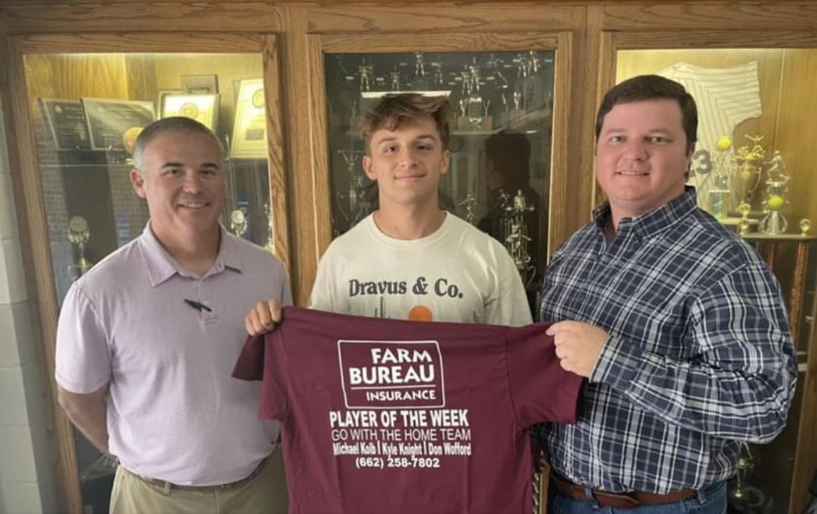 EuporaBoosters's tweet photo. Farm Bureau of Eupora Players of the Week - 9/1 Jashon Allen, 9/9 JD Stephenson and 9/15 Elijah Wofford. #GoWithTheHomeTeam https://t.co/WswglHBlps