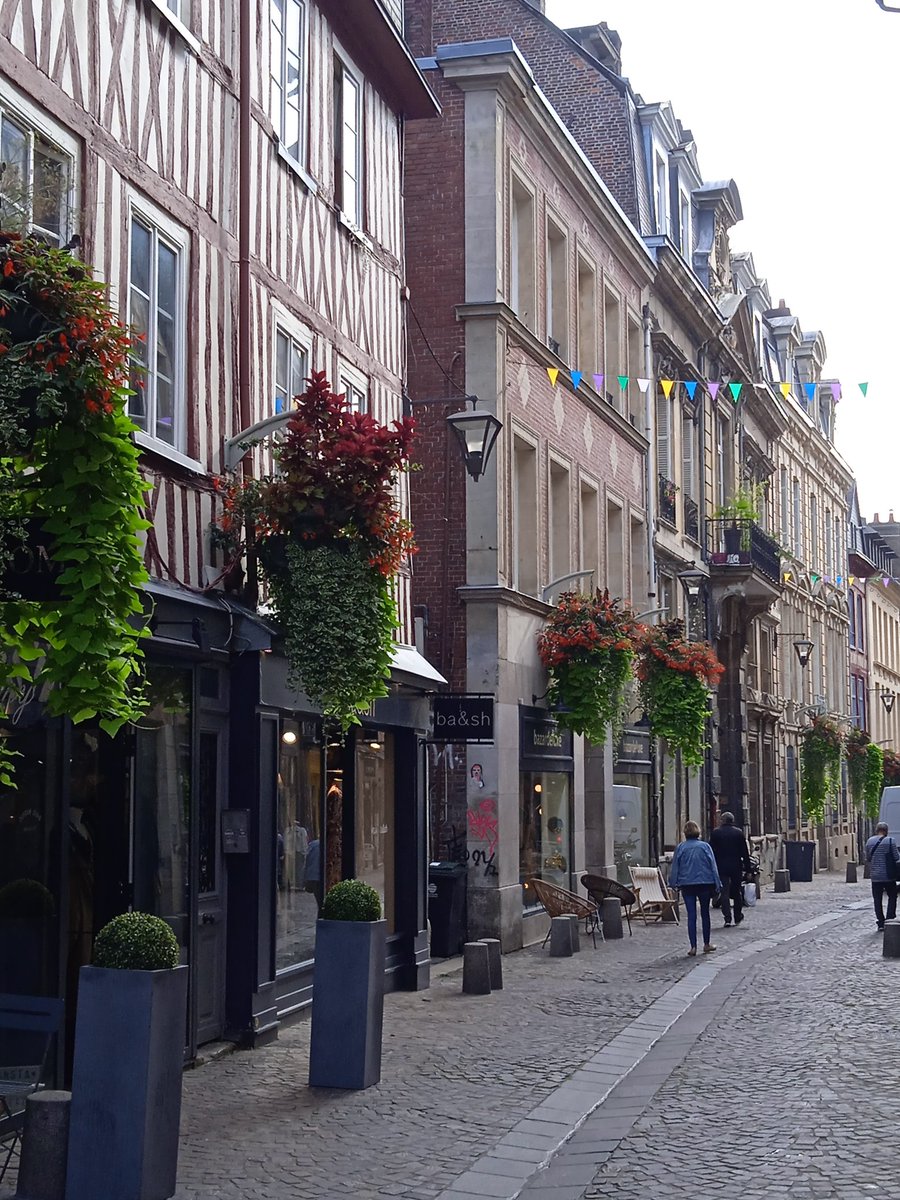 lovetreessp's tweet photo. Les belles rues de Rouen.. https://t.co/uk6ND7qqQk