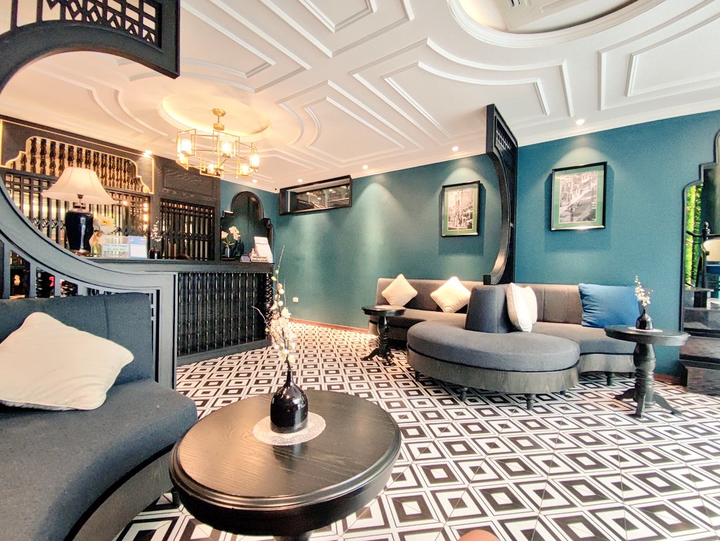 nonstopeurotrip's tweet photo. I'm staying at the #GrandCollection Hotel & Spa in #Hanoi #Vietnam this week 🏨🇻🇳 It's a very nice place, lovely staff, comfy beds and a central location in the Old Quarter of the city 🏙️ And all for just €24 a night, great value 👍🏻 #NonstopEurotrip #OnTour https://t.co/BYnTX8Mg3W