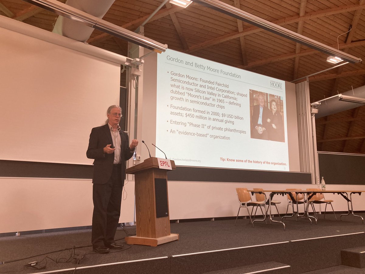 EPFL_ReO's tweet photo. Dr. Theodore Hodapp @MooreFound advises researchers to learn the history of the foundation they are applying to. @EPFL_en #FoundationsDay https://t.co/TCop7s6C8D