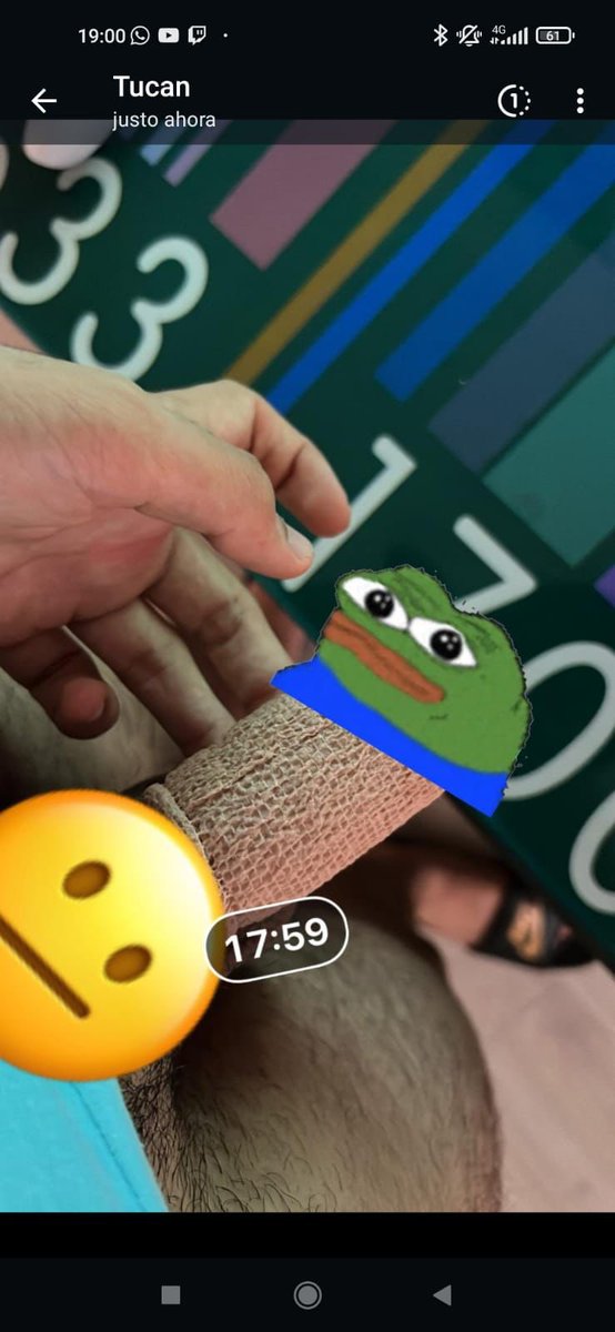 zlucas pasa foto de su polla a gente de la play🤣🤣🤣