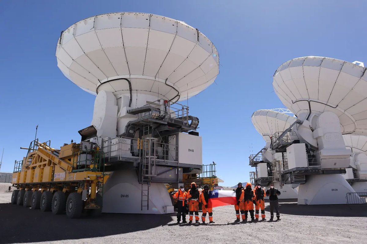 almaobs's tweet image. 📡This weekend, the host country of the ALMA Observatory, Chile, celebrates its national holidays! 
¡Felices Fiestas Patrias amigos chilenos!🇨🇱 
📷: @jcrojas819
