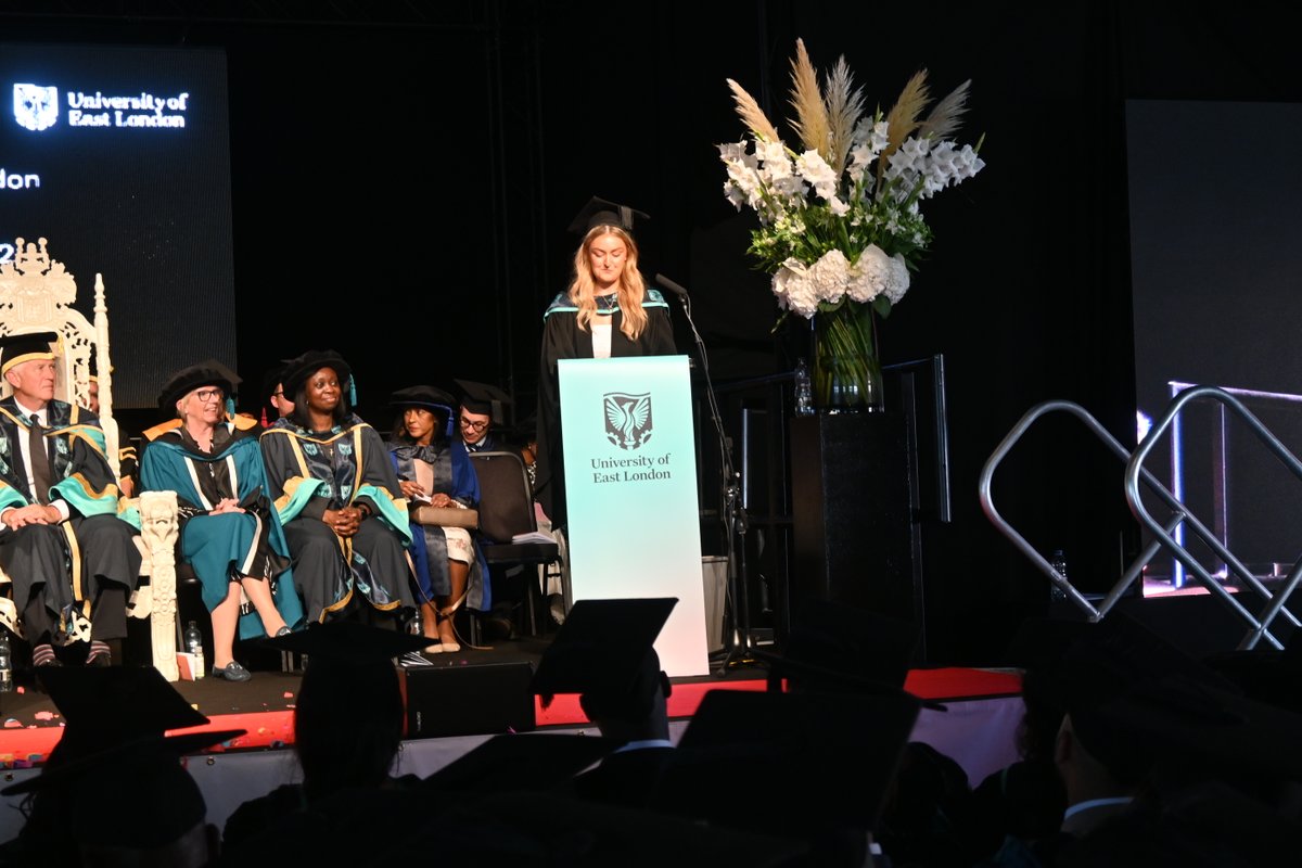 uel_hsb's tweet photo. "Everyone here has sacrificed something to sit in these seats. Whether you will change the world or simply survive tomorrow, you should be proud of this moment!"
- Maxine, physiotherapist graduate, gives a vote of thanks. #UELGrad22 https://t.co/6VLpTJHpVM