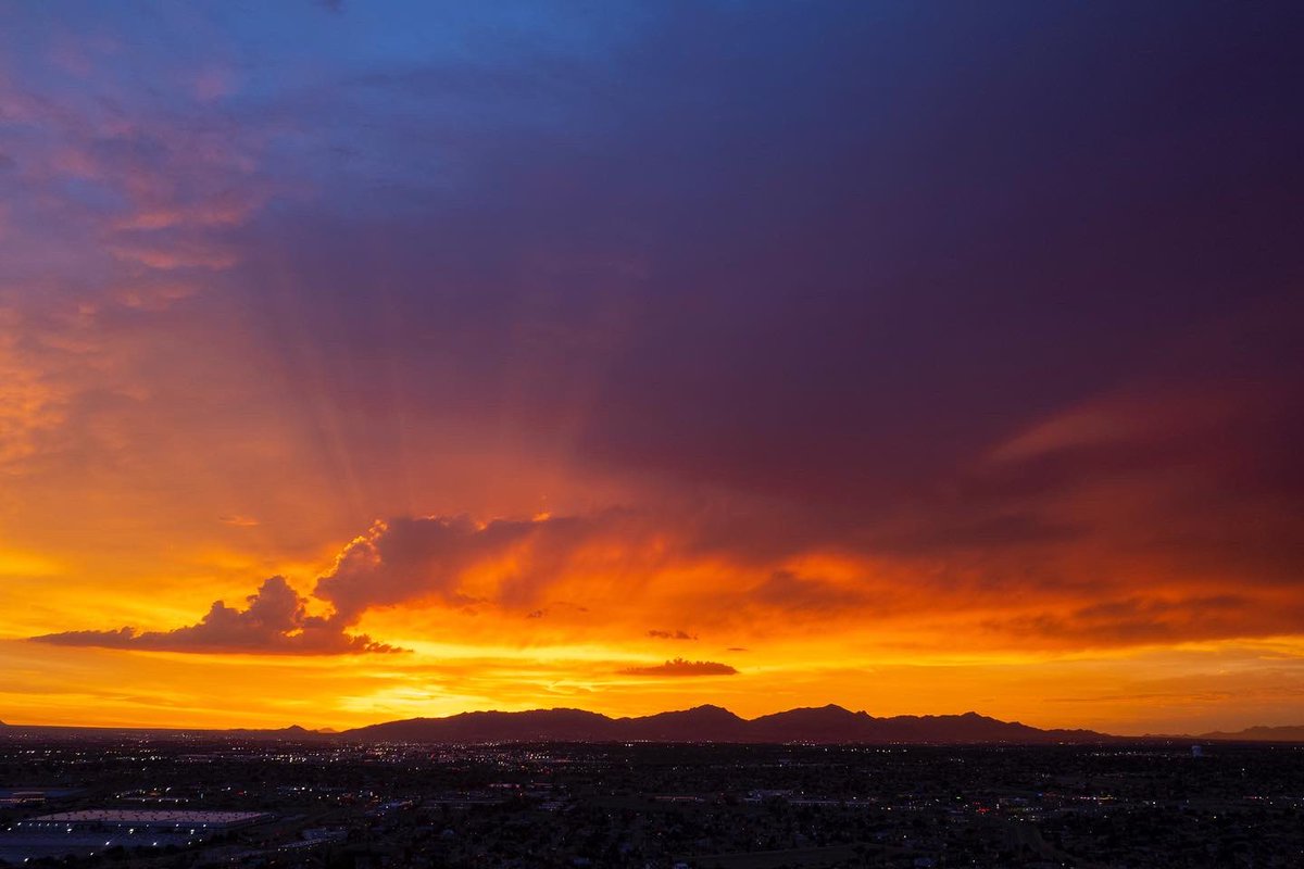 Happy 9-1-5 Day to this beautiful city that gives us hope, inspiration, hospitality- or at least your favorite tamales. Love you, El Paso.
