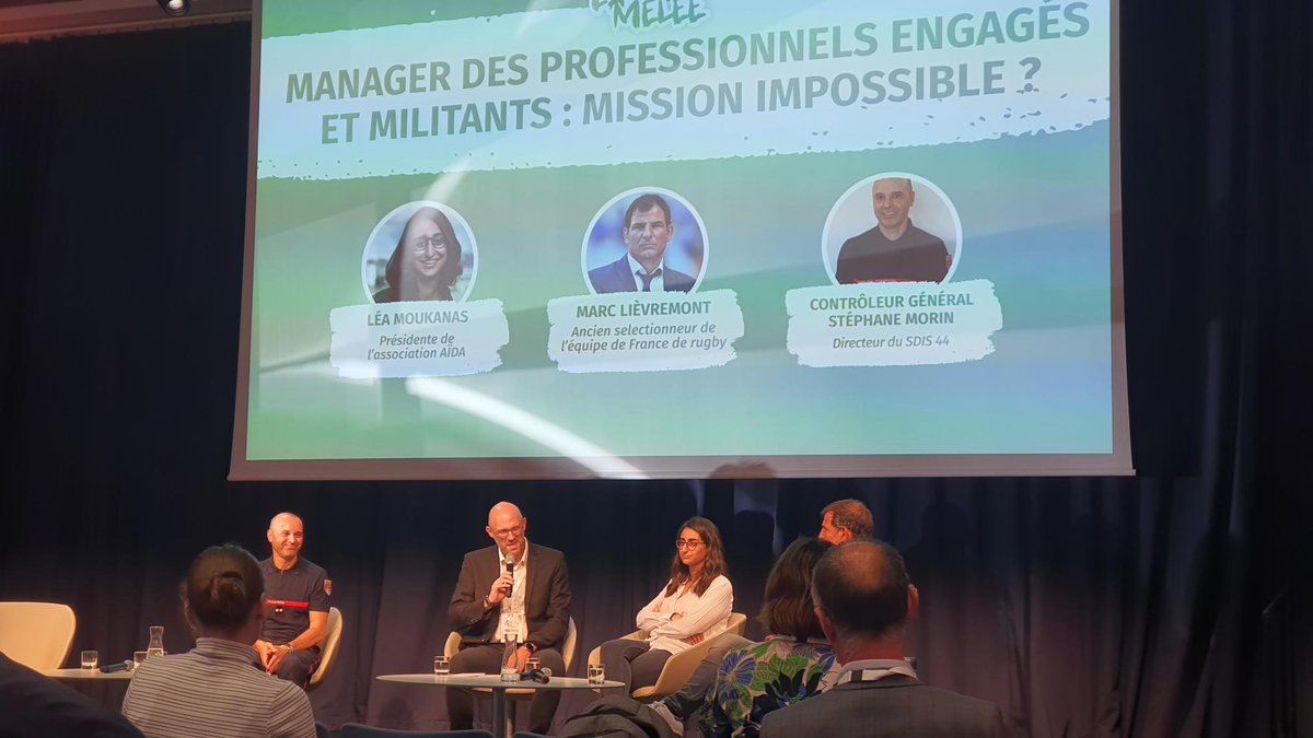 Nexem_actu's tweet photo. Début de l'atelier Manager des professionnels engagés et militants : mission impossible ? animé par @michelgocel, directeur de l'association EST Accompagnement. Nos invités : @LeaMoukanas, Présidente de l'association @weareaida, Marc Lièvremont, et Stéphane Morin @SDIS44 #LaMelee https://t.co/fBctV2EqIG
