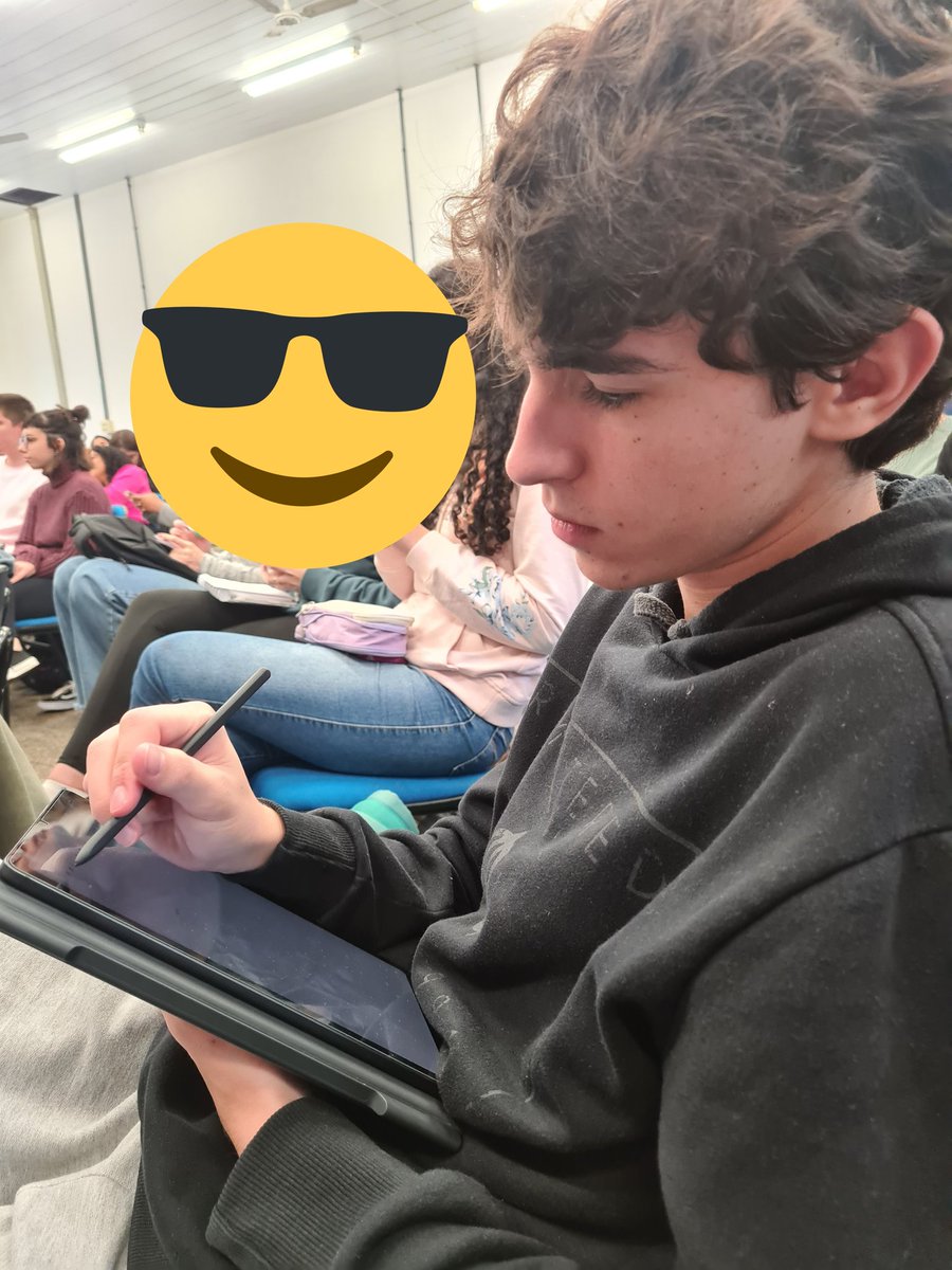 greg_grape's tweet photo. Henri ainda não dormiu hoje, ele está focado na palestra!!
#espinosa #palestra #uem #marialva #palestrasquenosrenovam #hojeédiadeaprender https://t.co/gig0ISENtx