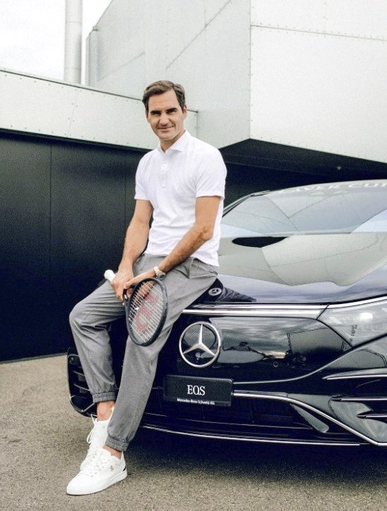 Autoextragti's tweet photo. Adiós, Su Majestad #rogerfederer. El mejor tenista de la historia se retira del deporte en la Laver Cup 2022. Aquí la ultima noticia del monstruo suizo con #mercedes: https://t.co/DsxM0xBIue

@MercedesBenz 
@rogerfederer 
#tenis #Federer #Mercedes #Autoextra https://t.co/bvxGlFrdhZ