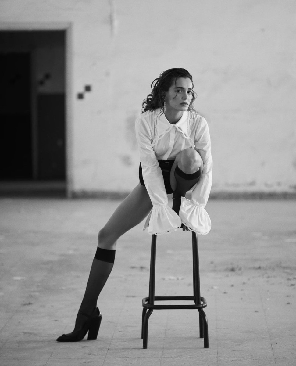 akxmur's tweet photo. god is a woman https://t.co/6xed8CHcUV