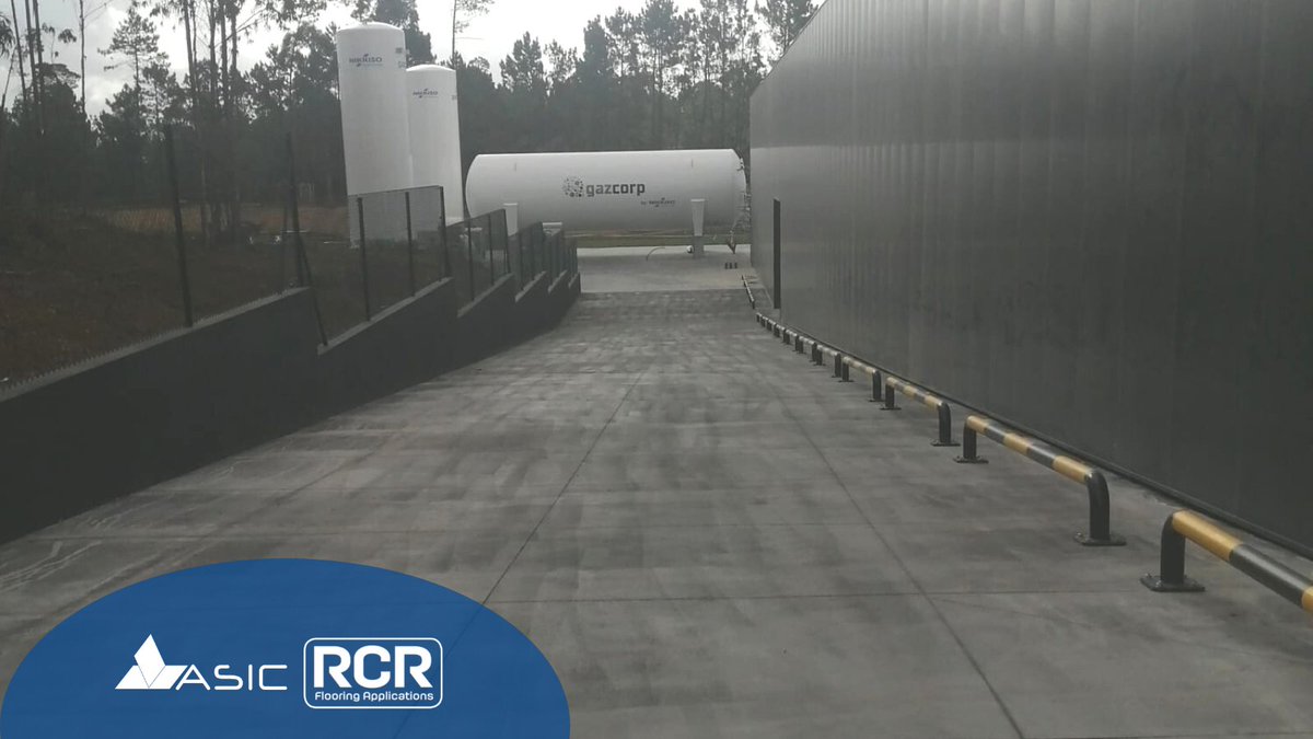 asicpavimentos's tweet photo. 📌 Sistema: OPTIPAVE VRS ➡️ Obra: GAZCORP, 12000 mts2, em Santa Maria da Feira 🎨 Antracite
Mais info: https://t.co/ez5wpCq6DN
#ASIC #ASICpavimentos #RCR #RCRindustrialflooring #Rinol #Pavimentos #Piso #Gazcorp #Optipave https://t.co/sJddX9AEX0