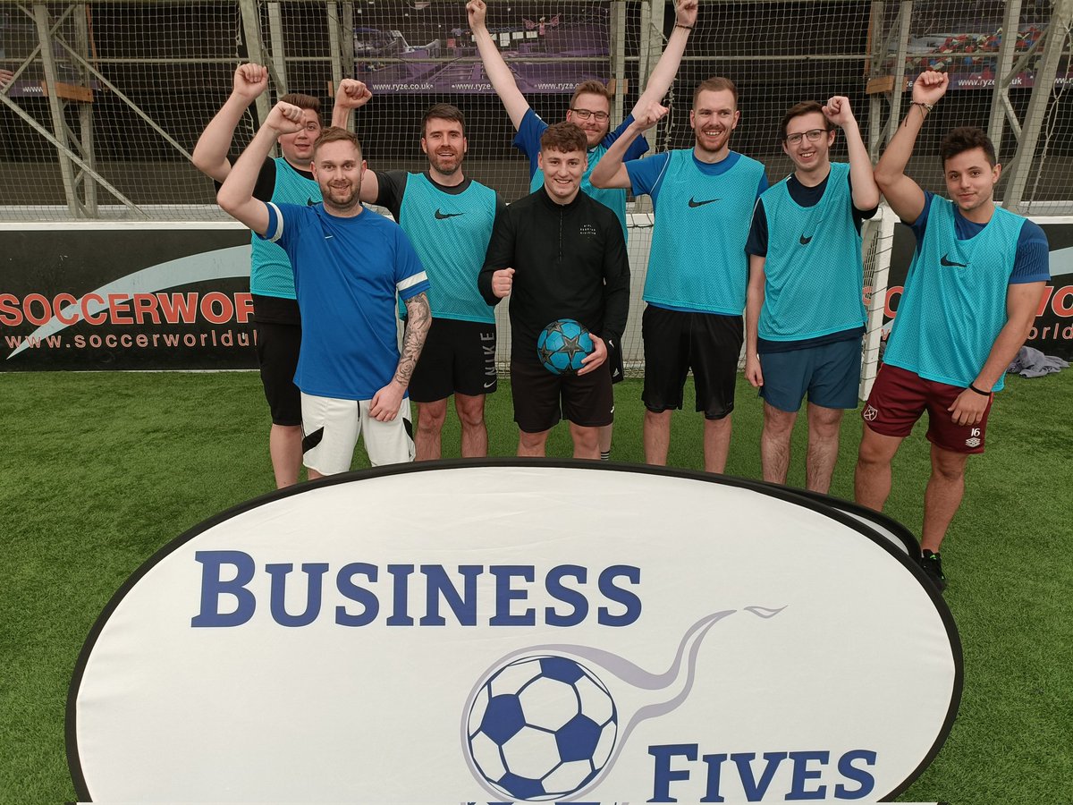 BusinessFives's tweet photo. Here's the @AvivaUK team taking part in our Tayside event today bing raised £250 for Man Talk https://t.co/tHG3CxGNFw