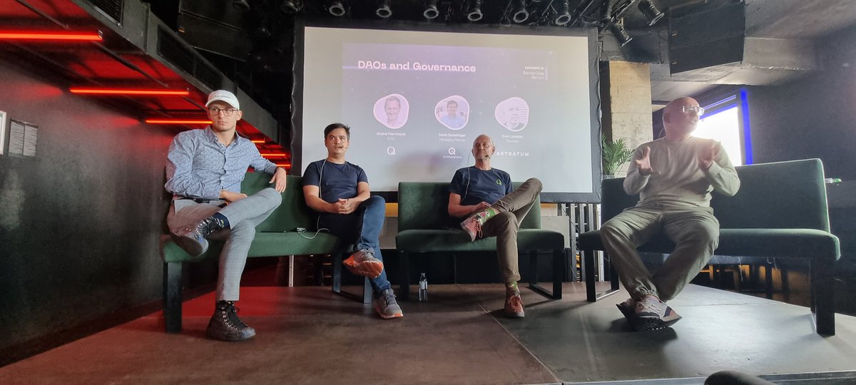 wheelsfelloff's tweet photo. A voluntary borderless collection of like minded individuals @martchouk #DAOs #borderlessberlin https://t.co/NH2Ygmwwwr