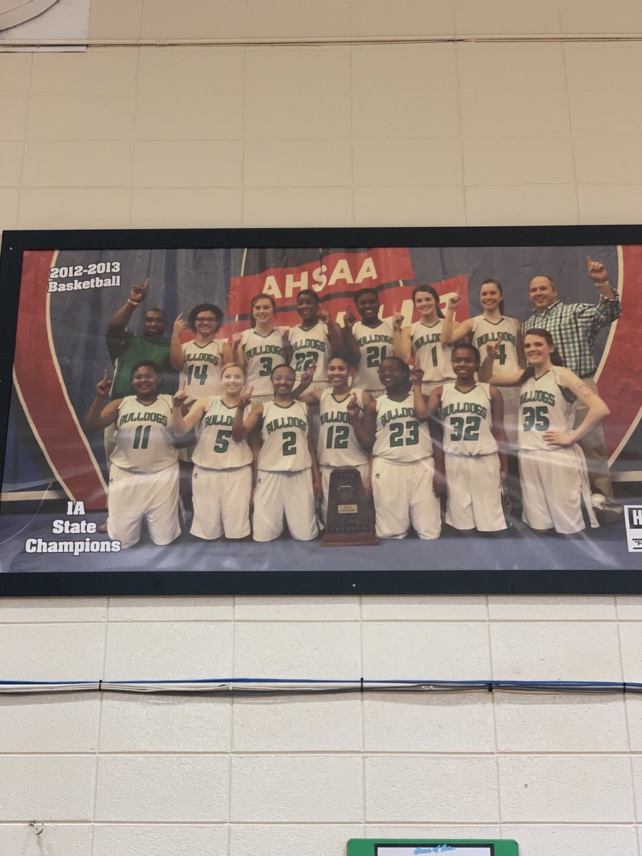 chaw92's tweet photo. Recognizing the 2013 BHS girls state basketball championship team Friday night…..this team and coaches changed the culture for girls athletics here,from “wanting” to win to “expecting” to win…….#lefttheirlegacy https://t.co/9irzJLjmkG