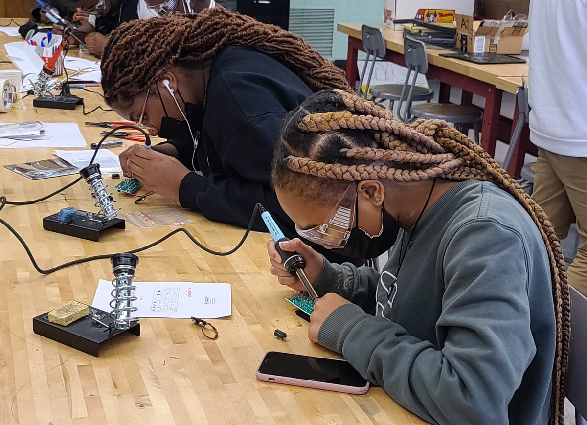 Crossland PLTW Engineering tweet media