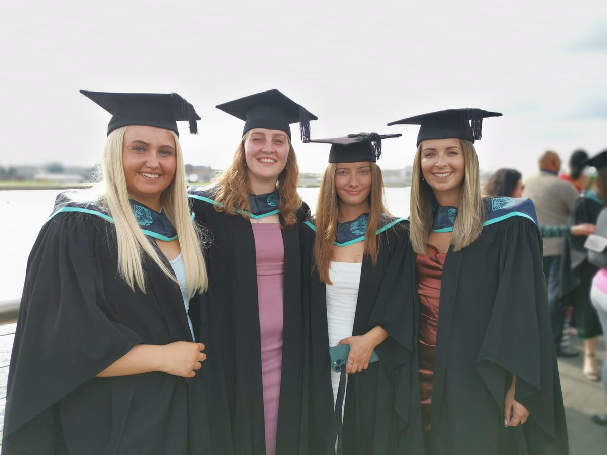 uel_hsb's tweet photo. Hats off to our graduates! We wish you nothing but success in your future endeavours. 🙌 👏
#UELGrad22 https://t.co/WTITYLWeem