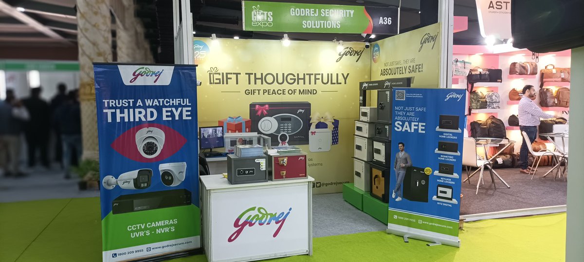 godrejsecure's tweet photo. What’s better than a gift a safety & surety? This festive season choose wisely 🙌🏻 ✨
Bangalore got to experience the strength and vision of our products at Gifts World Expo 2022 🤭😍
#GodrejSecuritySolutions #Security #UltimateSecurity #GiftsWorldExpo #ThursdayVibes https://t.co/VjyH2BShUV