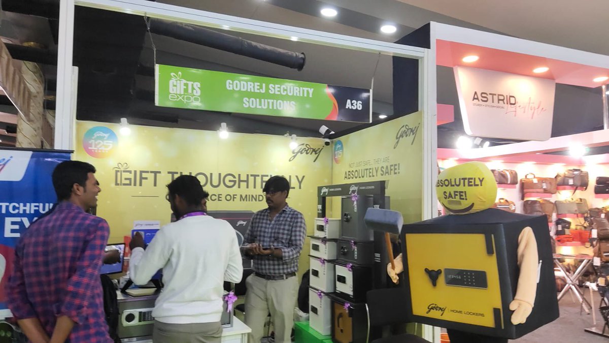 godrejsecure's tweet photo. What’s better than a gift a safety & surety? This festive season choose wisely 🙌🏻 ✨
Bangalore got to experience the strength and vision of our products at Gifts World Expo 2022 🤭😍
#GodrejSecuritySolutions #Security #UltimateSecurity #GiftsWorldExpo #ThursdayVibes https://t.co/VjyH2BShUV