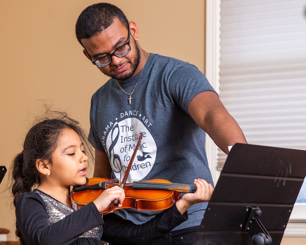 Instituteomusic's tweet photo. REGISTER FOR FALL AFTERSCHOOL ARTS INSTITUTE. 

NEW! #Ukelele, Young Composers/#Songwriting #ComicBook #PublicSpeaking Young Farmers #HipHop Rhythms &amp; Rhymes +

Payment plan discounts! 
REGISTER TODAY: https://t.co/xcnqqQ9a1c

#APlaceToGrow #Afterschool #ArtsEducation #FallFun https://t.co/k7bSebUnux
