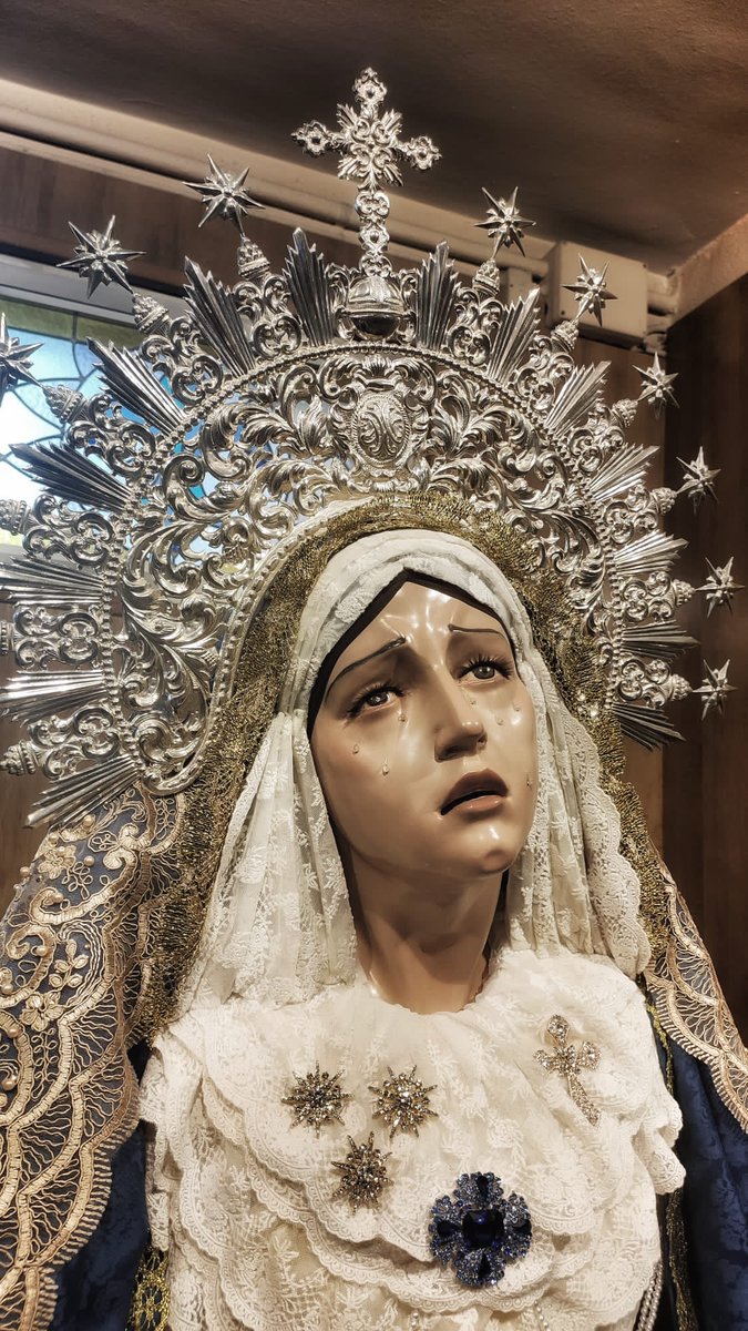 Coronación y Angustias tweet media