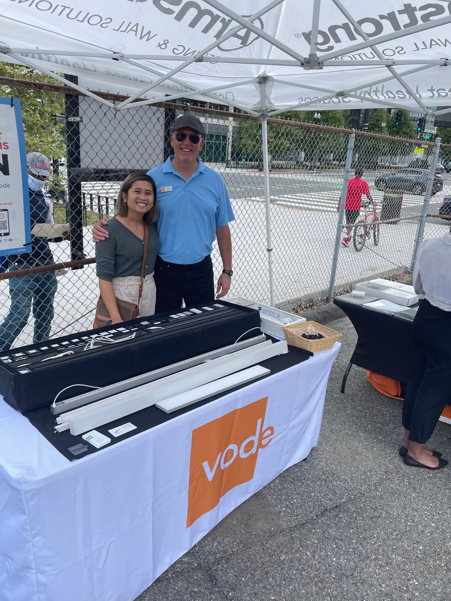 VodeLight's tweet image. Rick and Kristine had a great time at the Armstrong Mobile Showroom in Washington, DC last week! 

The showroom will be on the go from now through November 19th. Contact your local agent for more details!

#vodelighting #vodarian #architecturallighting